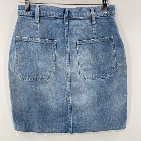 NWT Gap Fold Over Pockets High Waisted Denim Skirt
Medium Wash Size 26 / 2 - Picture 5 of 9